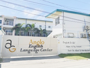 克拉克語言學校Anglo